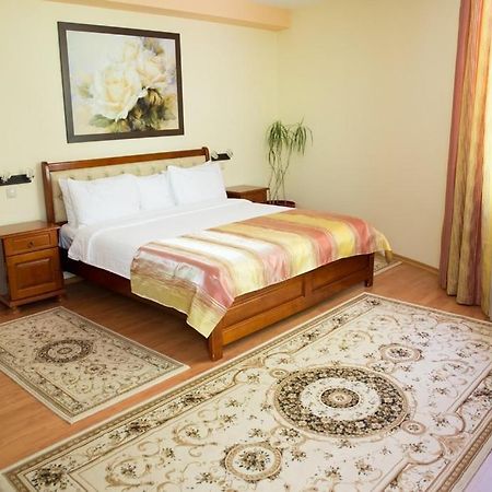 Hotel Nemira Slănic-Moldova Zewnętrze zdjęcie