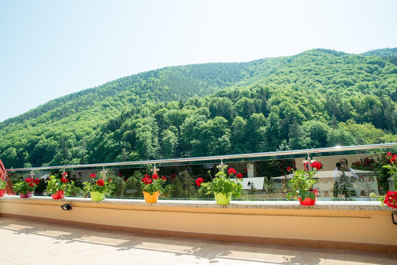 Hotel Nemira Slănic-Moldova Zewnętrze zdjęcie